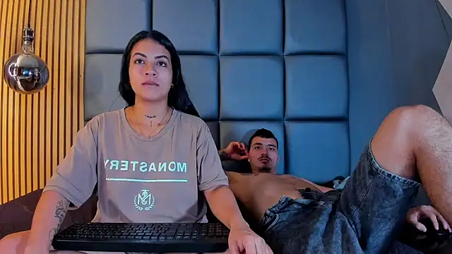 ZOE_GIANLUCA's cam snapshot