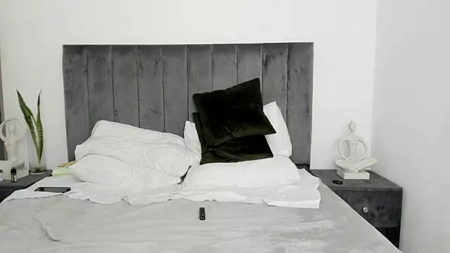 RedNDizzy live sex cam