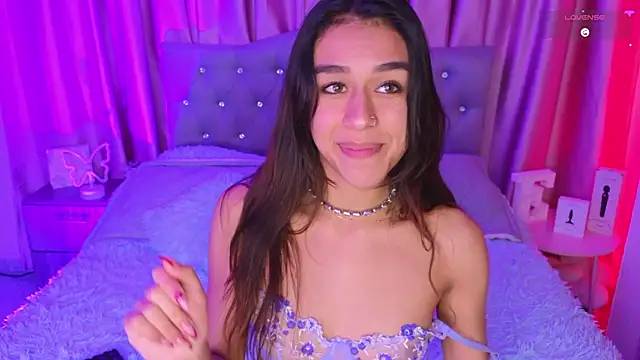 Emiily_Scott1's cam snapshot