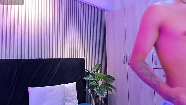 LeoHard__ live sex cam