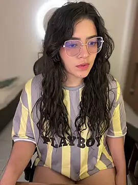 Lia_flowers live sex cam