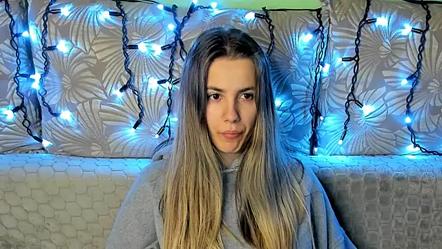 MaggieCake's cam snapshot