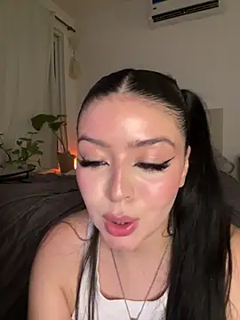 lolaaculaa live sex cam