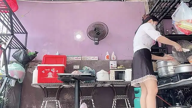 LinhChi_9x live sex cam