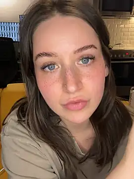 nerdynina live sex cam