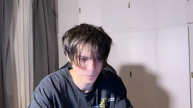 SasukeUhchiaa live sex cam