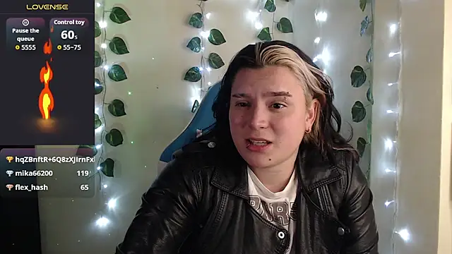 Nika_1_'s cam snapshot