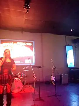 Luvdeebaby92's cam snapshot