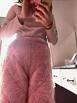 chick-888's cam snapshot