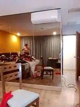 transreyna live sex cam