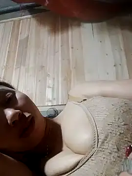 TRIEUTRIEU20's cam snapshot