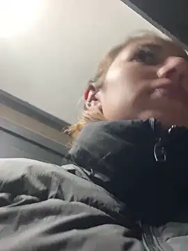 AliceTeenager___'s cam snapshot