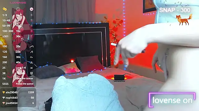 MeganNewCat's cam snapshot