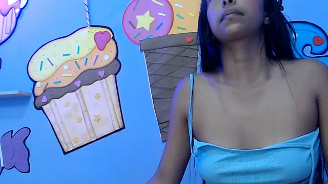 skinnysexzara18's cam snapshot