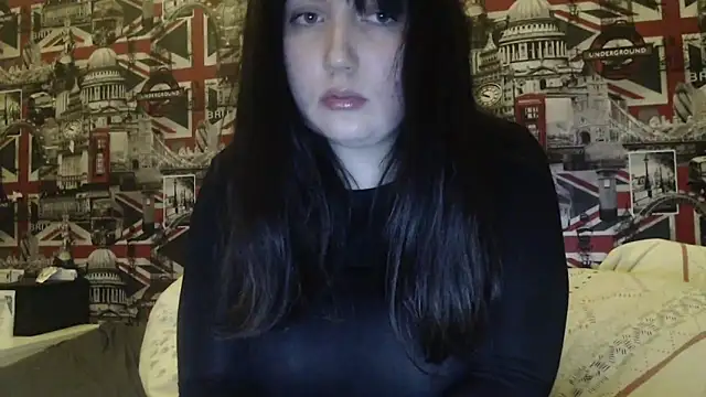 Lynylou live sex cam