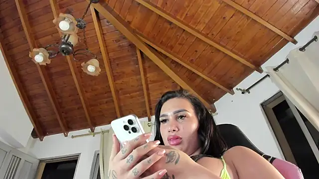 IsaFontanna live sex cam