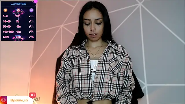 lilylouisee live sex cam