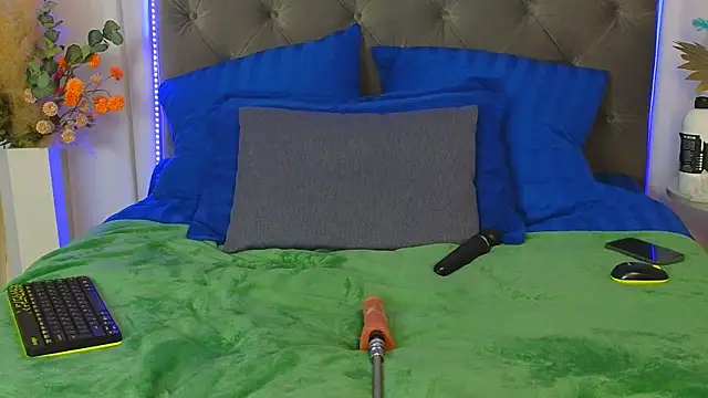 Ariana_Petite live sex cam