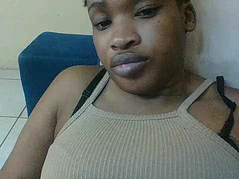 Juicylipss88's cam snapshot