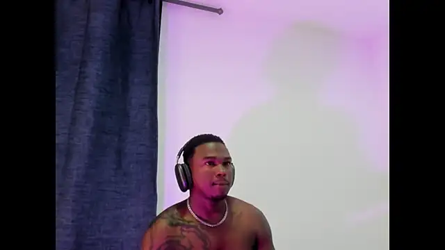 Troykhalil's cam snapshot