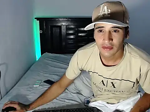 abrahamm_256 live sex cam