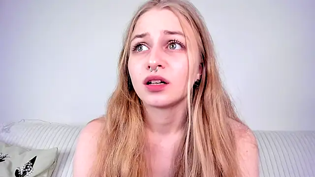 MiaMews's cam snapshot