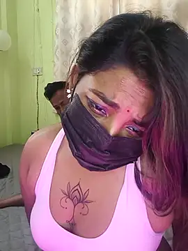 Trending_Couple live sex cam