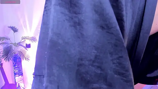 Cooperrosscute233 live sex cam