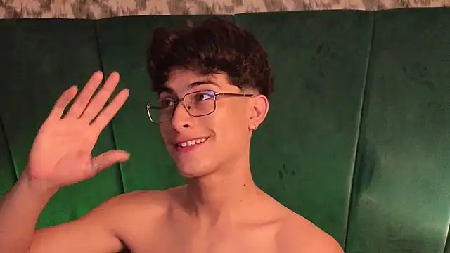 Aaron_Eze live sex cam