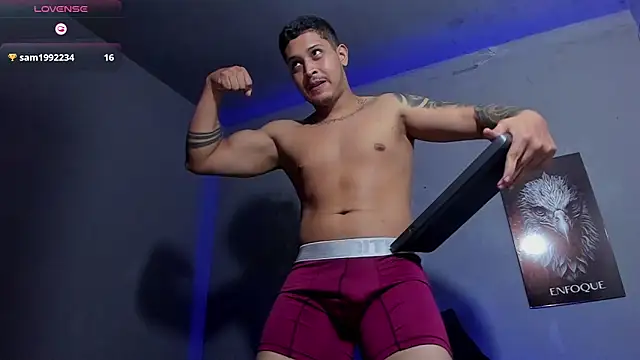 JohanSmith live sex cam