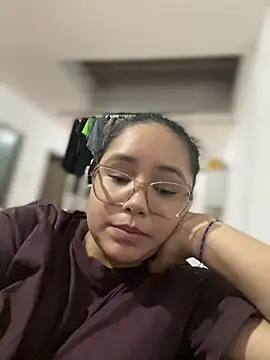 CurlyGirl_1 live sex cam