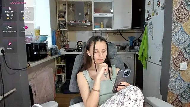_Nika_Kik live sex cam