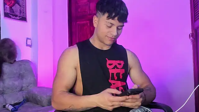 Dominic_Biker__ live sex cam