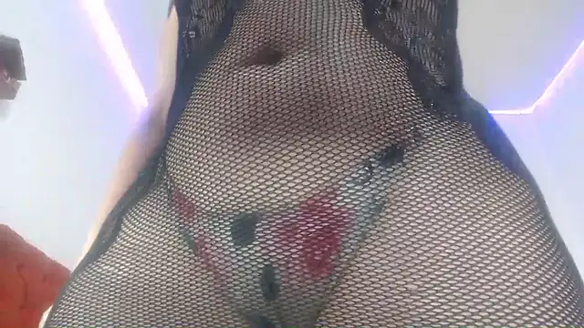 Naughtygirl-latin10's cam snapshot