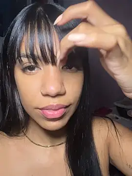 -Naomyy- live sex cam