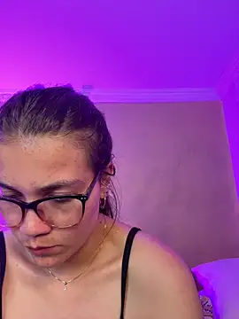 aurora_divine live sex cam