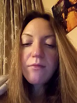 KattyLuuu's cam snapshot