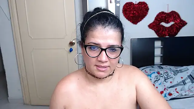 GlendaStarx live sex cam