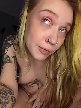 mattiethebaddieee live sex cam