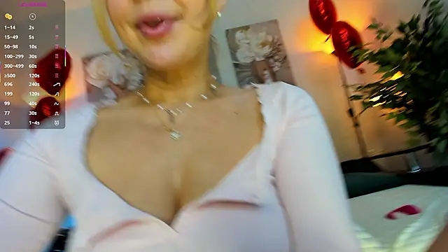 caty_kiss's cam snapshot