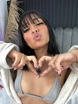 Nanda_vixen_ live sex cam