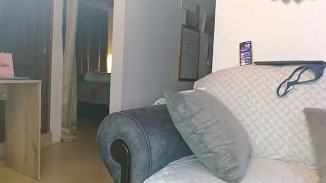 violeta_aniston live sex cam