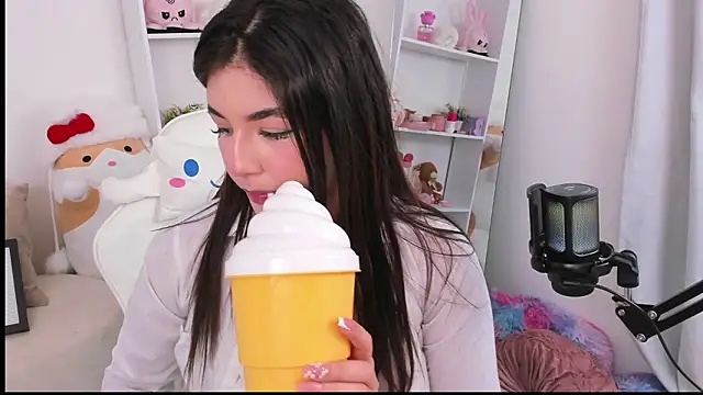 dolce_antonellaa's cam snapshot