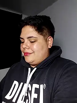 Hailey_Curvy live sex cam