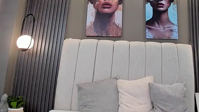 GiannaColling1's cam snapshot