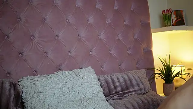 MaiaMini live sex cam