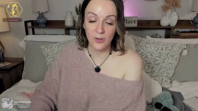 BigBoobsMcGee live sex cam