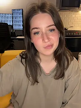 nerdynina live sex cam