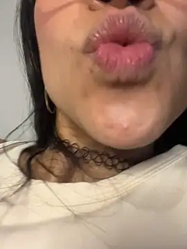 moronoiroficial live sex cam