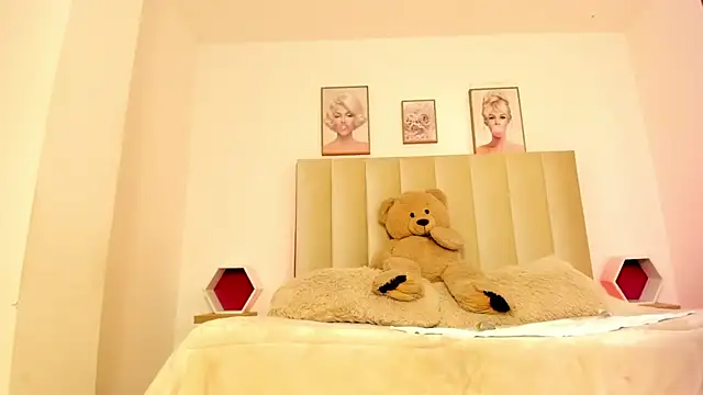 MissCattleya's cam snapshot